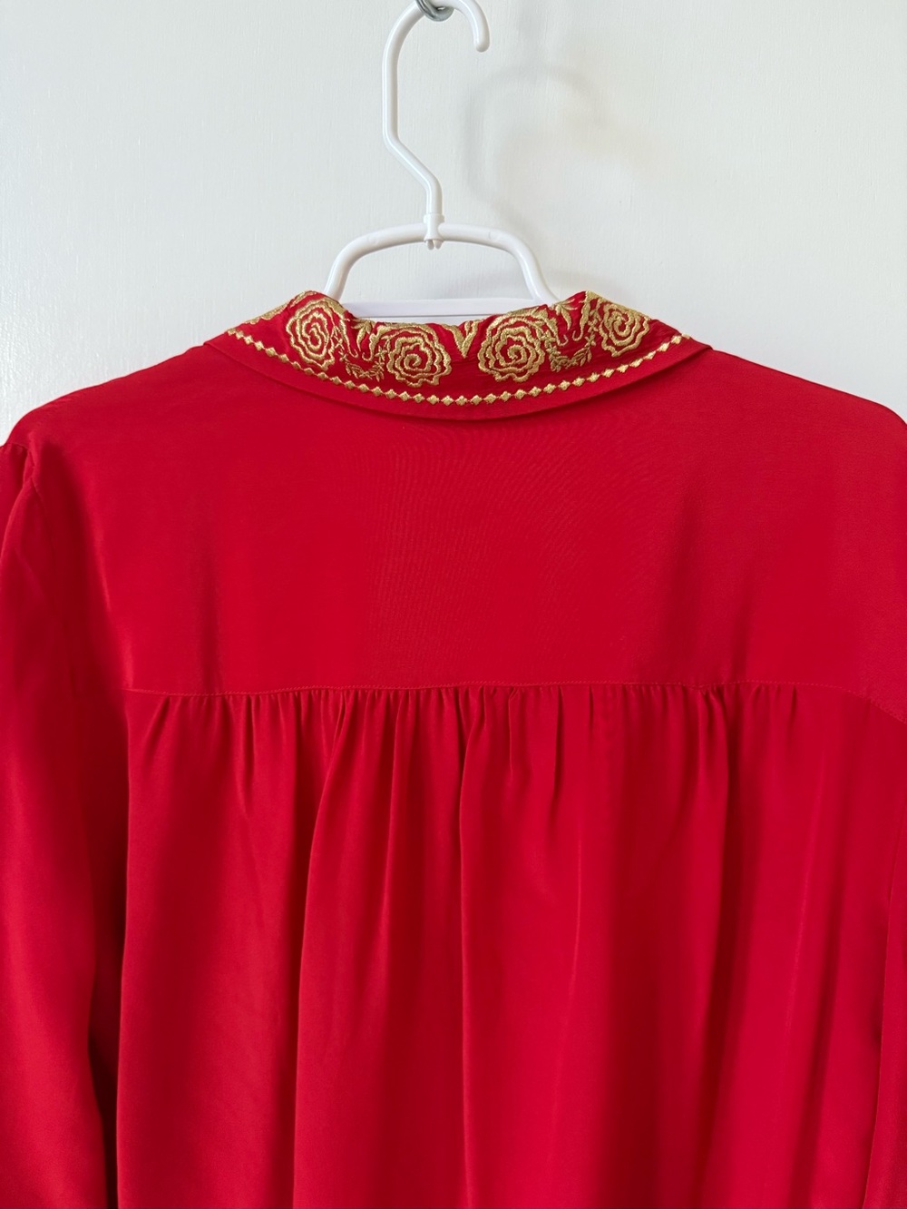 Vintage 100% Silk Diane Von Furstenberg Red Gold Embroidered Button Front Blouse - Picture 10 of 14